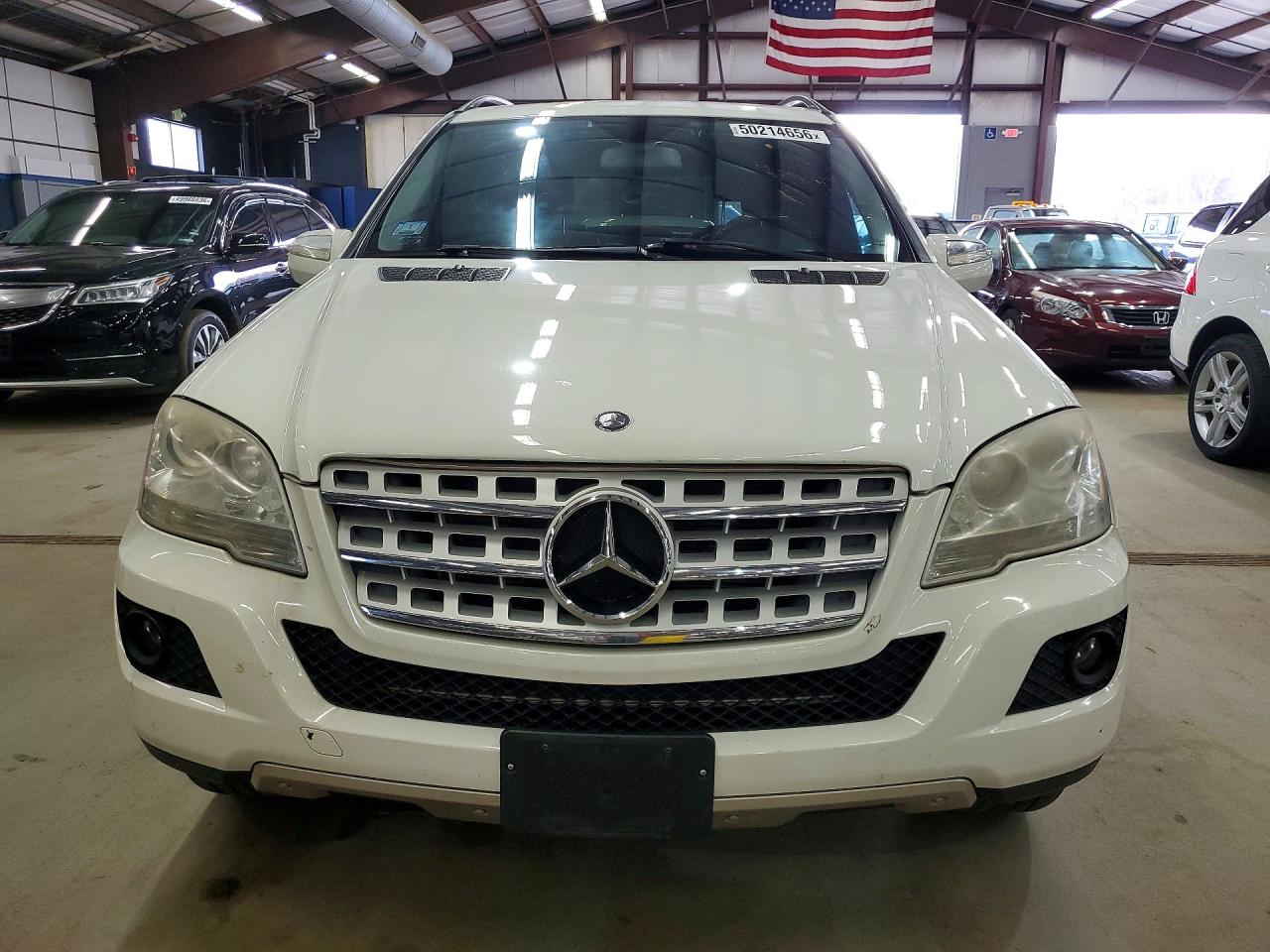 2010 Mercedes Benz Ml White vin: 4JGBB8GB3AA536750