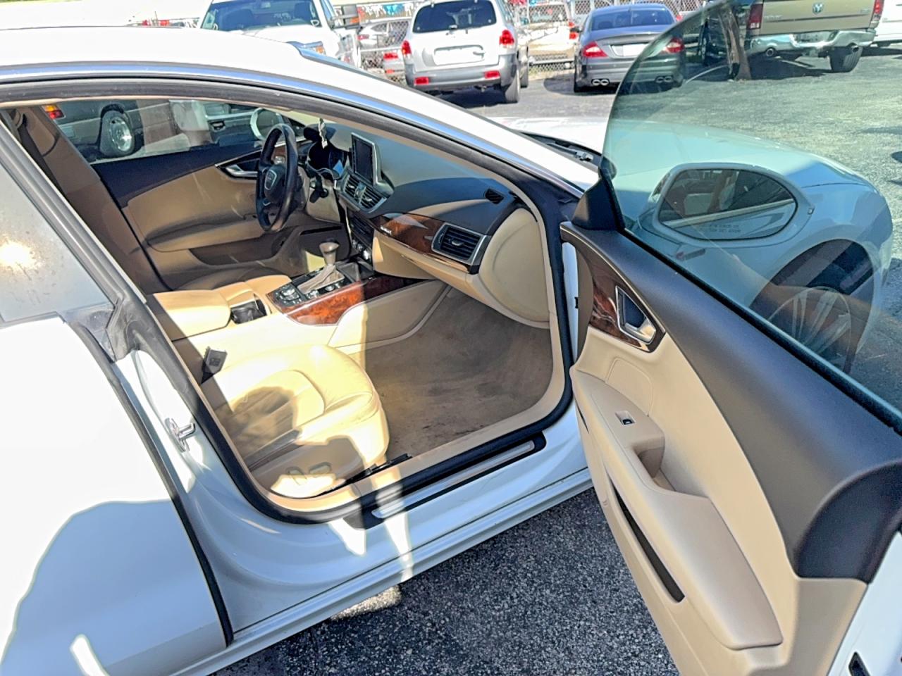 2014 Audi A7 Premium Plus White vin: WAUWGAFC1EN030242