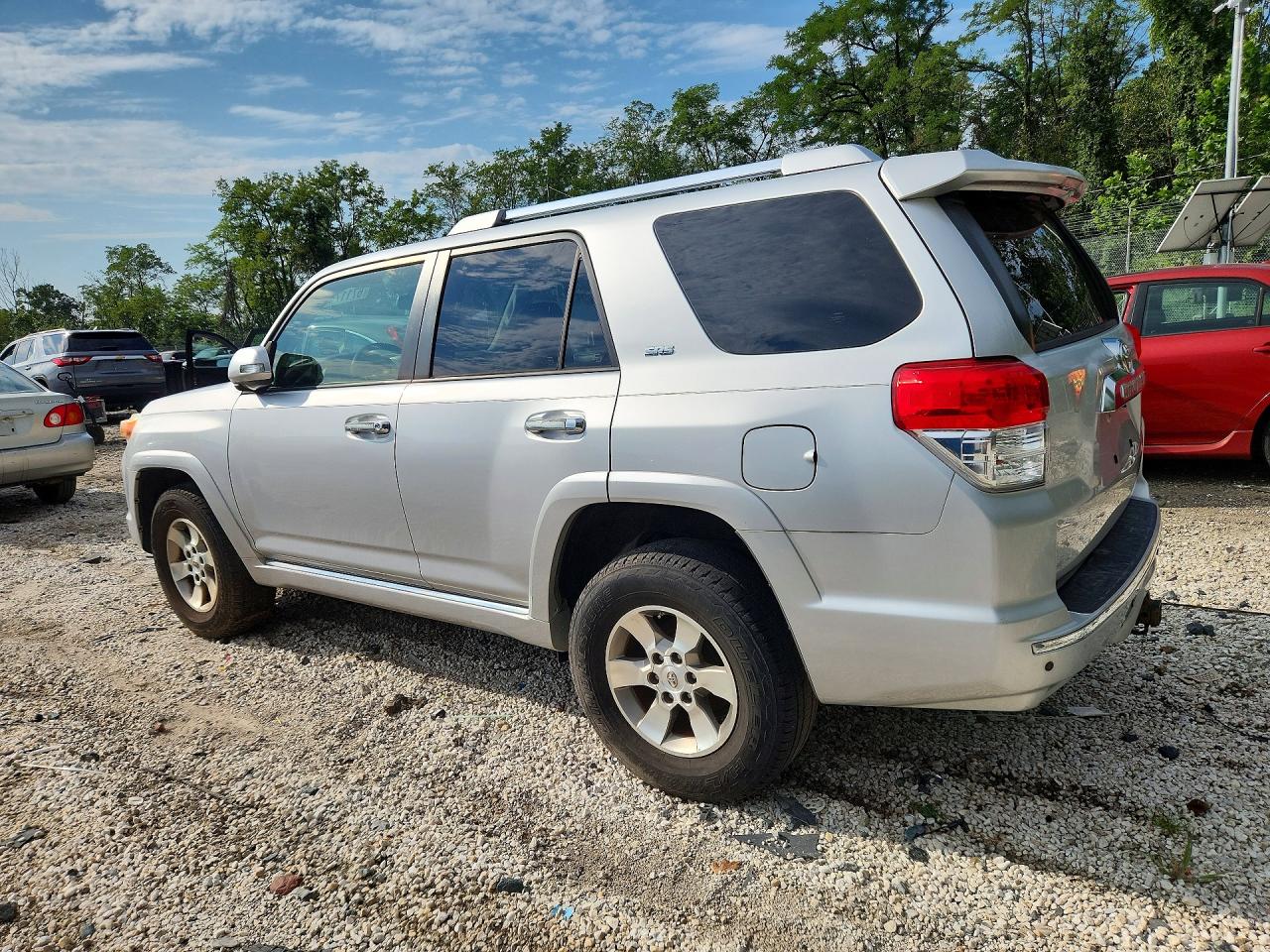 2011 Toyota 4runner Sr5 Silver vin: JTEBU5JR6B5069087