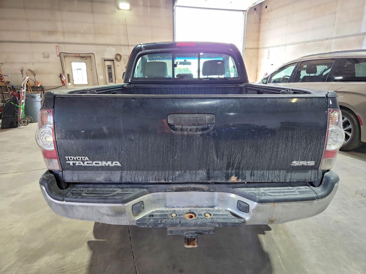 2010 Toyota Tacoma Base Black vin: 5TEPX4EN5AZ687533