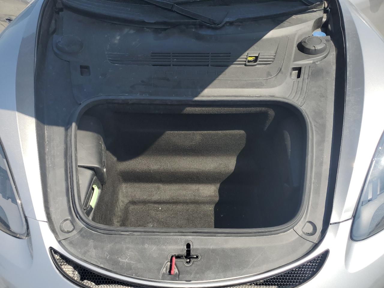 2024 Porsche Cayman Gts Silver vin: WP0AD2A89RK269365