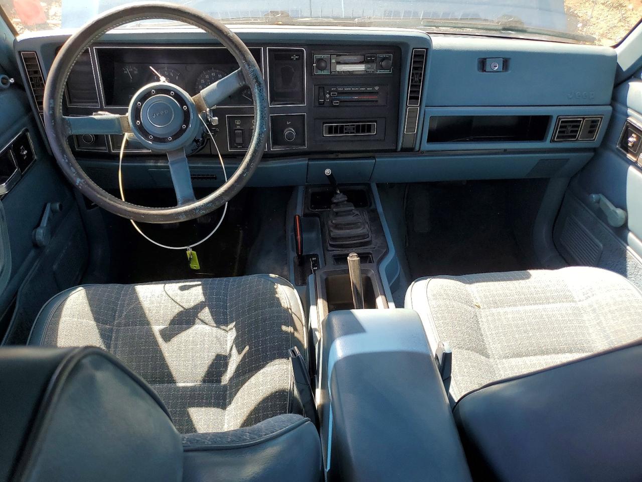 1986 Jeep Cherokee Pioneer Blue vin: 1JCWL782XGT145215