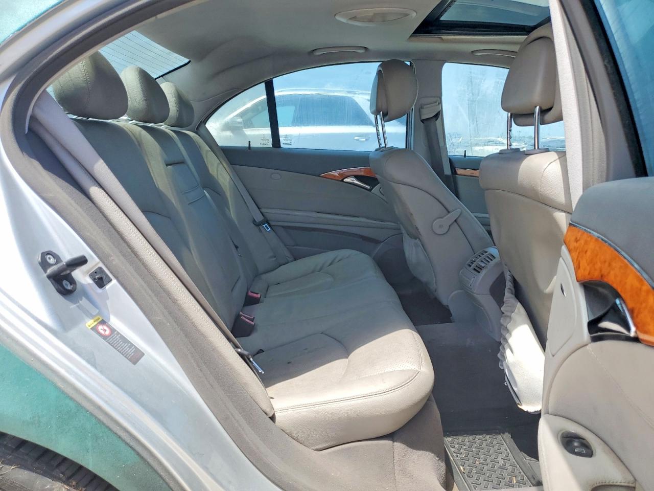 2009 Mercedes-benz E 350 Зеленый vin: WDBUF56XX9B386556