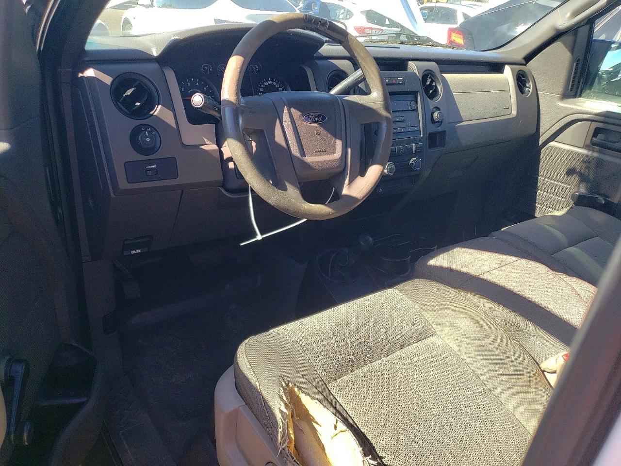 2010 Ford F150 Белый vin: 1FTMF1EW9AKE45037