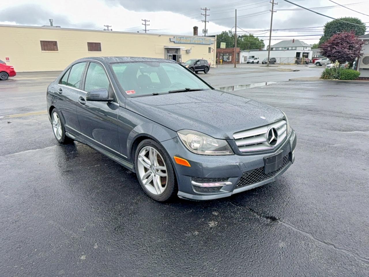 2013 Mercedes-benz C 300 4matic Gray vin: WDDGF8AB0DA831516