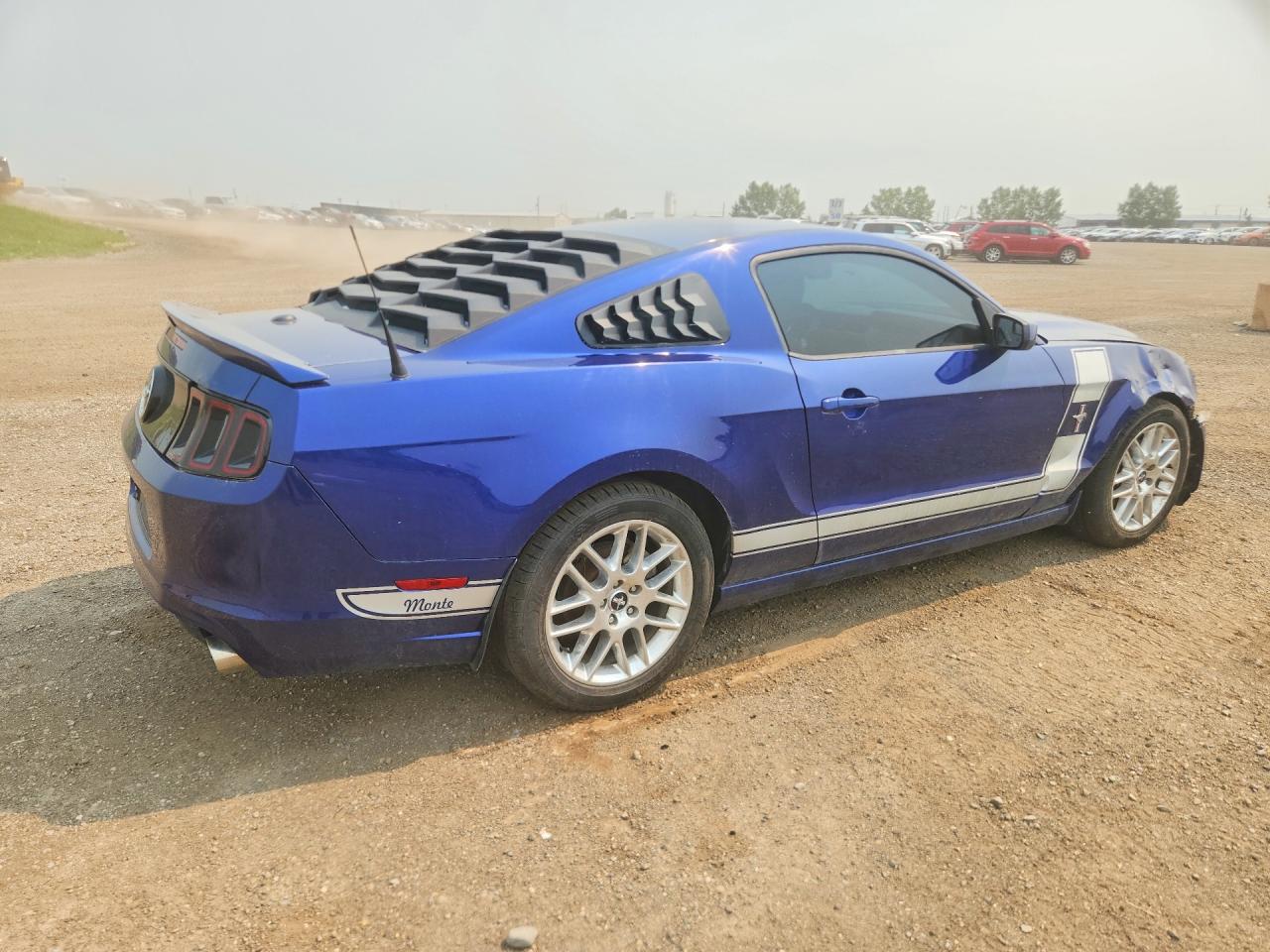 2014 Ford Mustang Синий vin: 1ZVBP8AMXE5317635