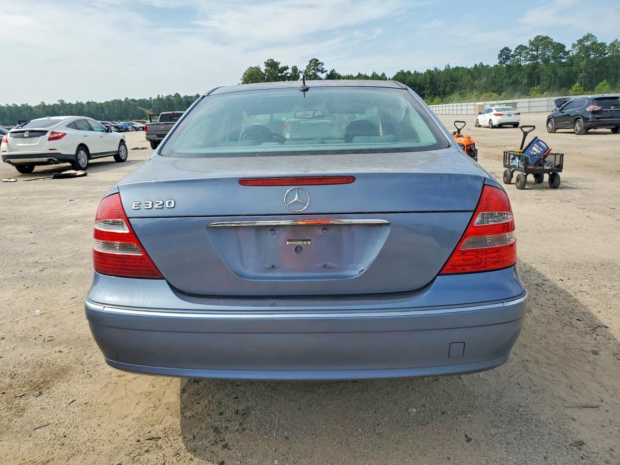 2003 Mercedes-benz E 320 Blue vin: WDBUF65J73A203307
