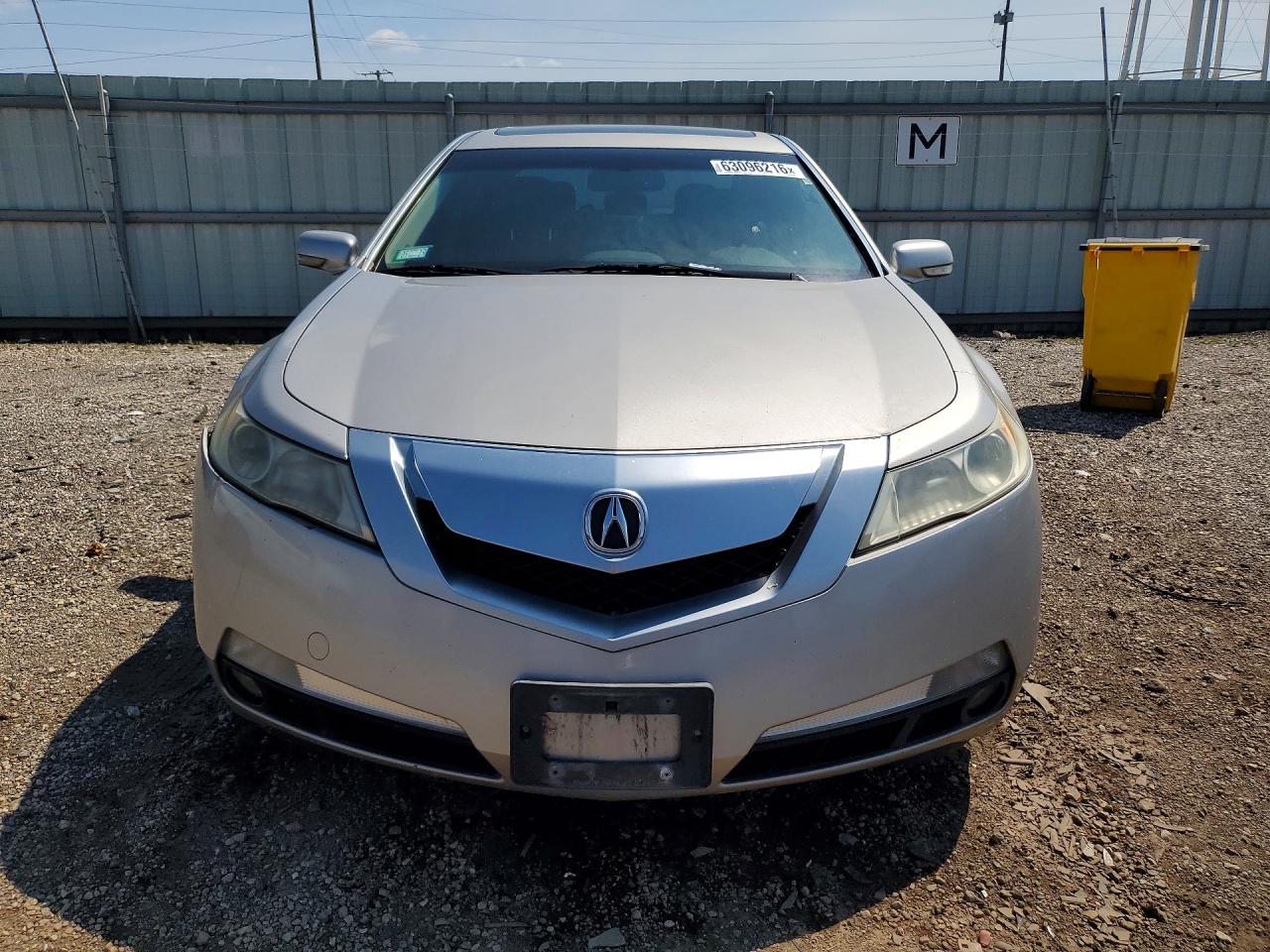 2010 Acura Tl Silver vin: 19UUA8F59AA009180