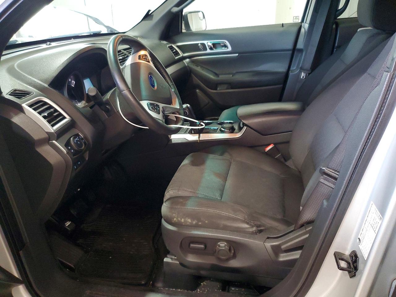 2012 Ford Explorer Xlt Silver vin: 1FMHK8D8XCGA08044