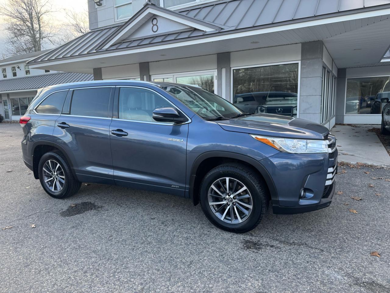 2018 Toyota Highlander Hybrid Синий vin: 5TDJGRFH1JS037638