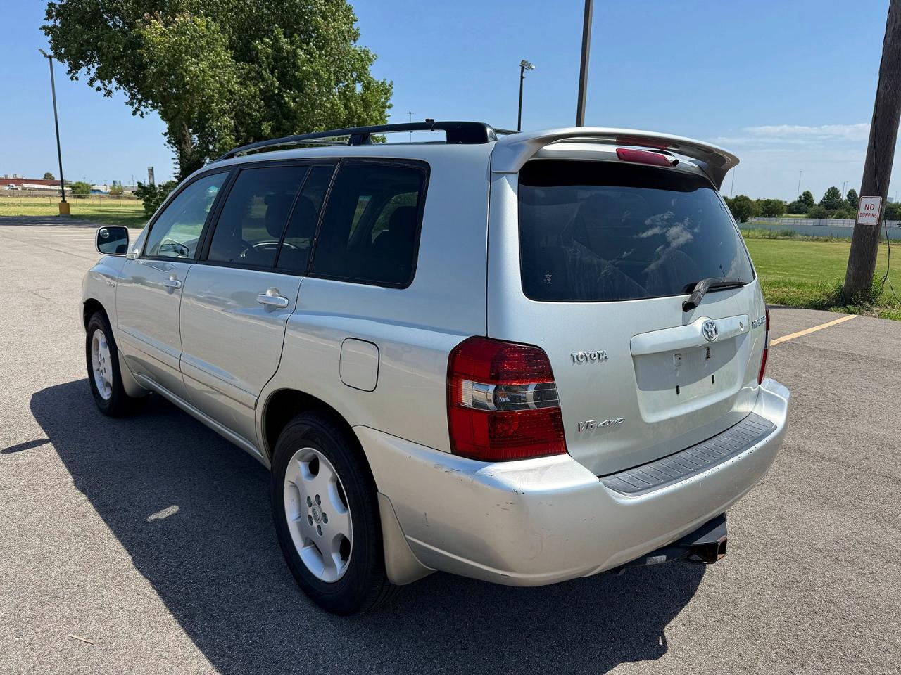 2005 Toyota Highlander Limited Silver vin: JTEEP21A150069075
