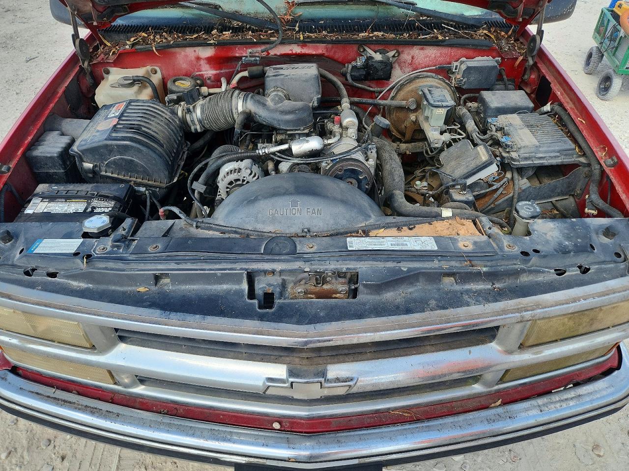 1999 Chevrolet Suburban C1500 Красный vin: 3GNEC16R8XG116455