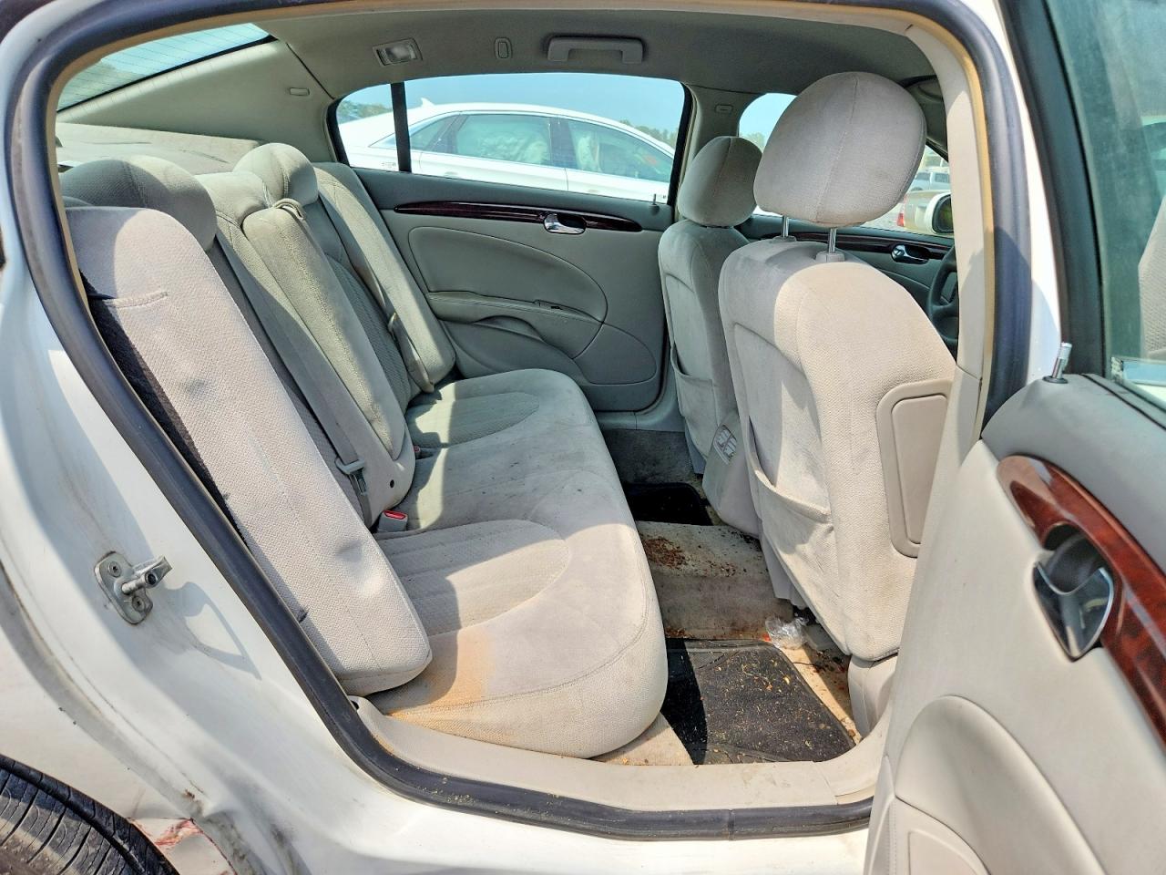 2006 Buick Lucerne Cx Белый vin: 1G4HP57216U162395