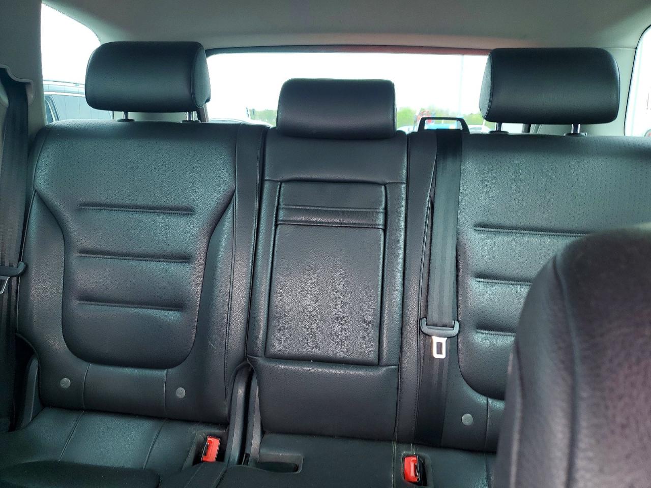 2014 Volkswagen Touareg V6 Tdi Белый vin: WVGEP9BP6ED013038
