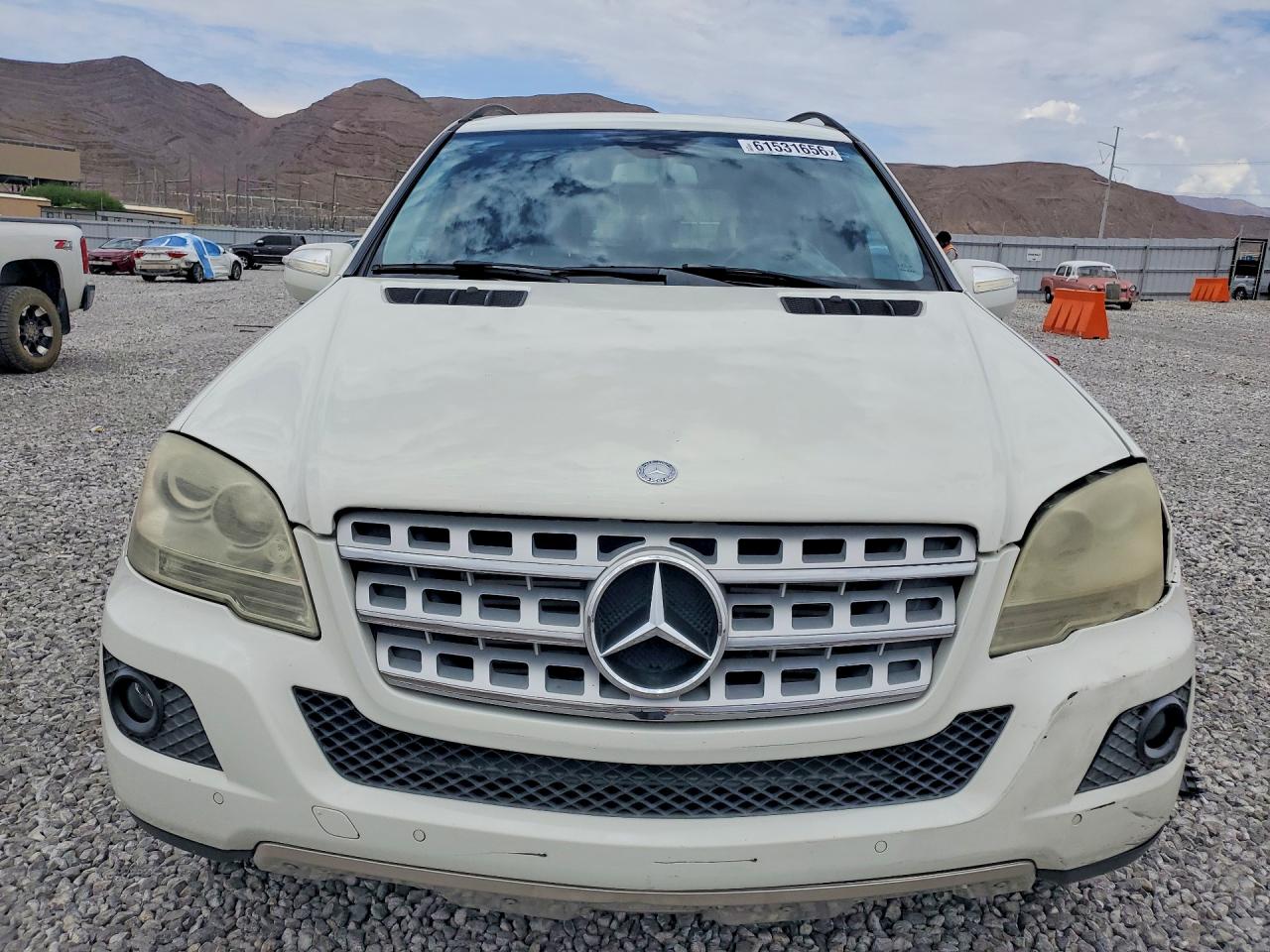 2009 Mercedes-benz Ml White vin: 4JGBB25EX9A484538
