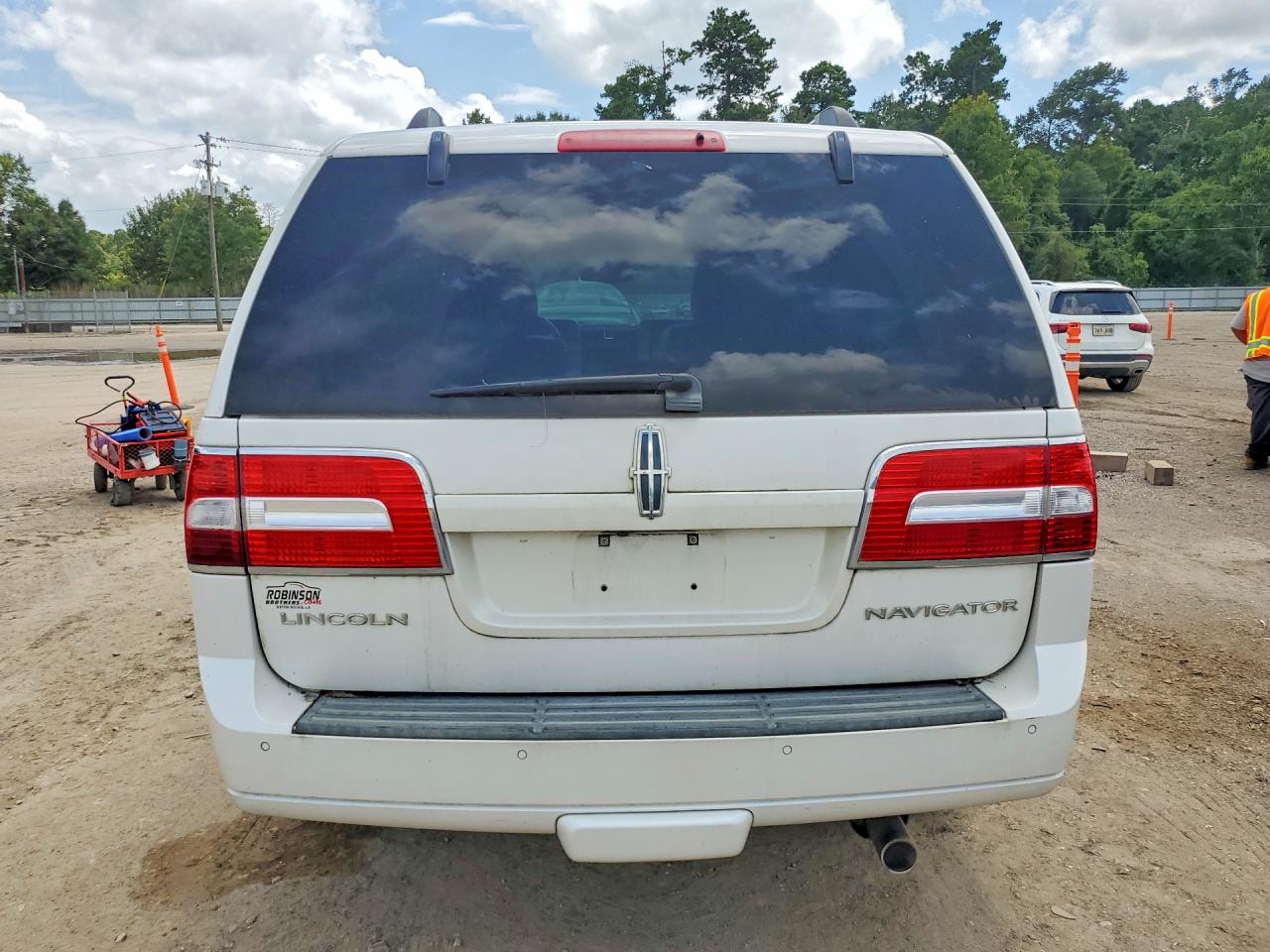 2014 Lincoln Navigator Белый vin: 5LMJJ2H58EEL07867