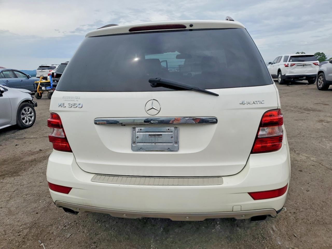 2011 Mercedes-benz Ml 350 4matic Белый vin: 4JGBB8GB7BA714855