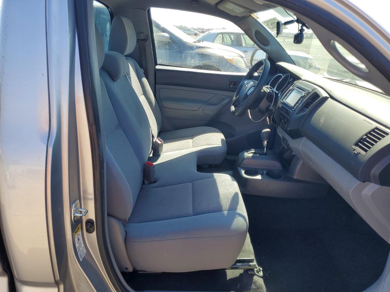 2014 Toyota Tacoma Base Silver vin: 5TFNX4CN4EX032688