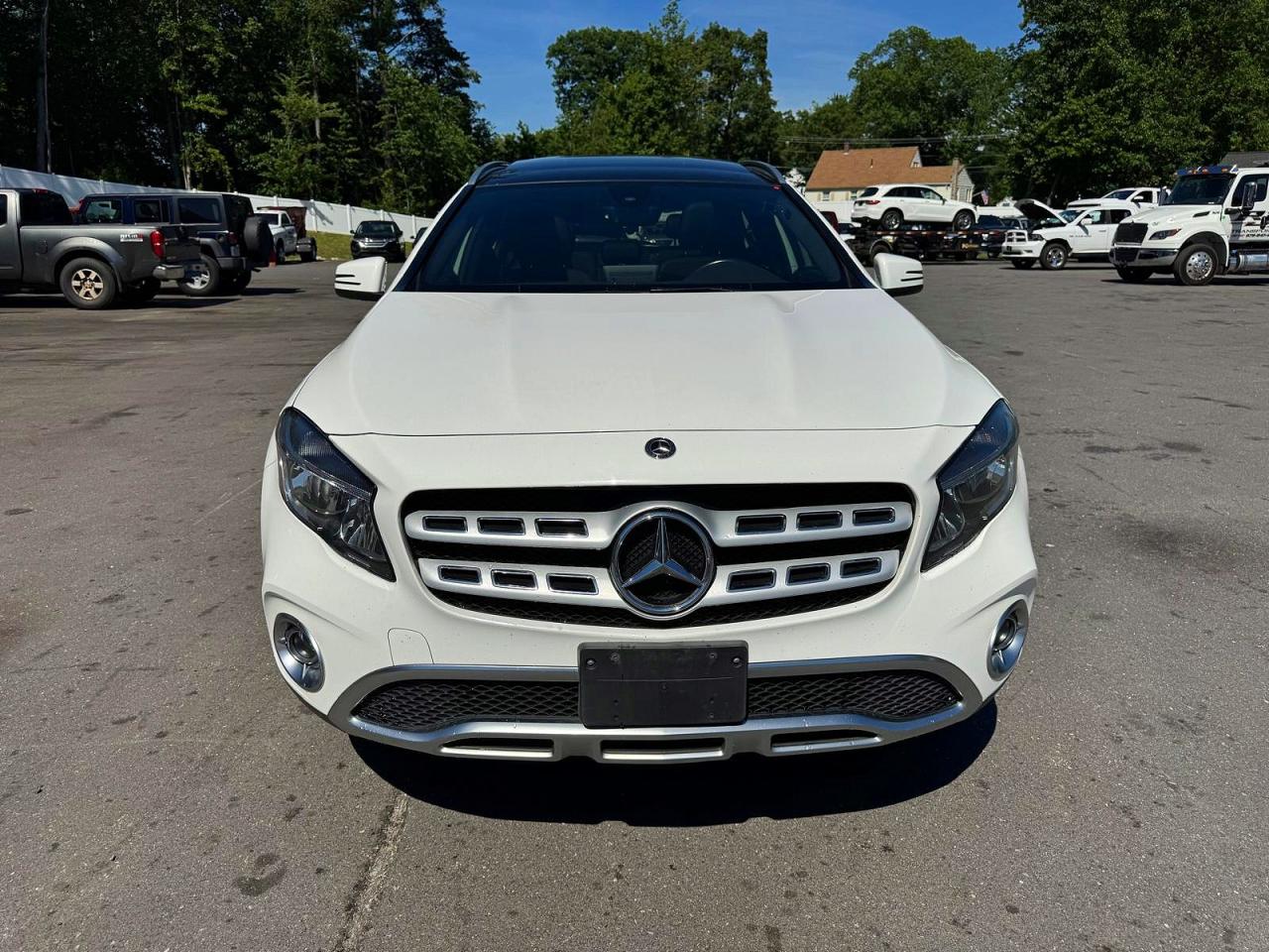 2018 Mercedes-benz Gla 250 4matic White vin: WDCTG4GB7JU000217