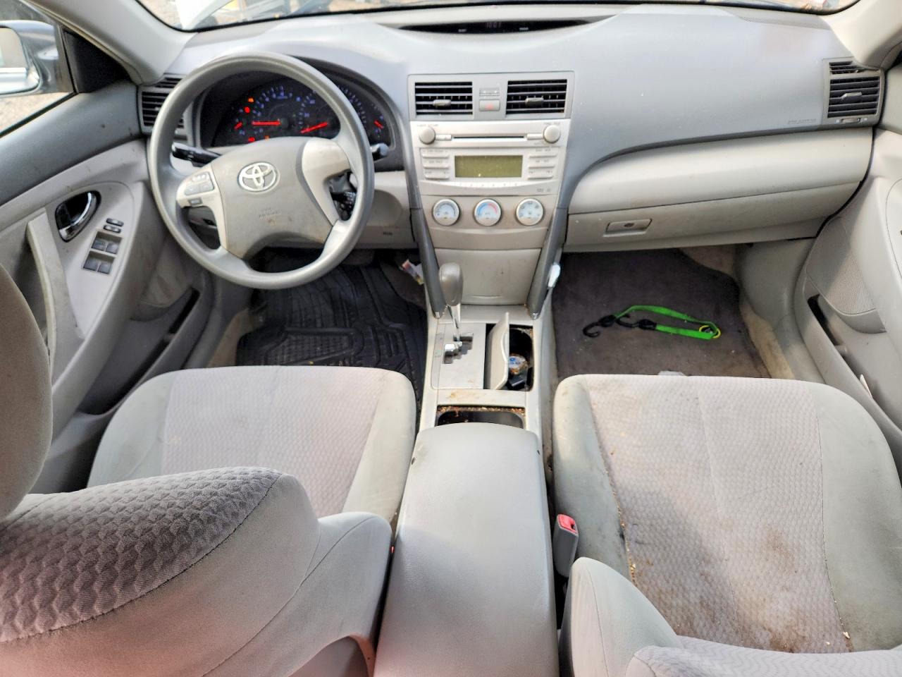 2010 Toyota Camry Le Gray vin: 4T1BF3EK6AU109488