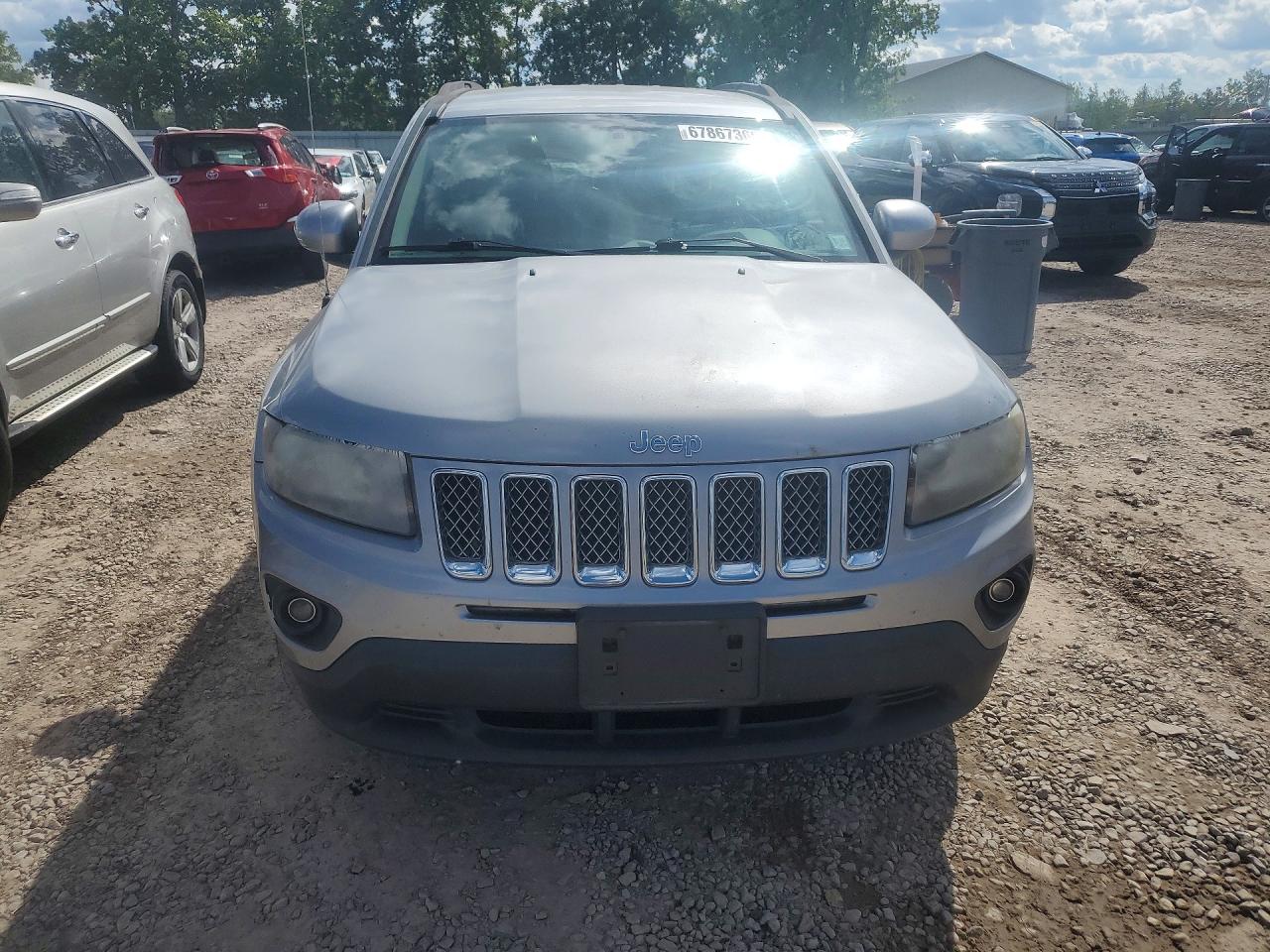 2014 Jeep Compass Latitude Gray vin: 1C4NJDEBXED734553
