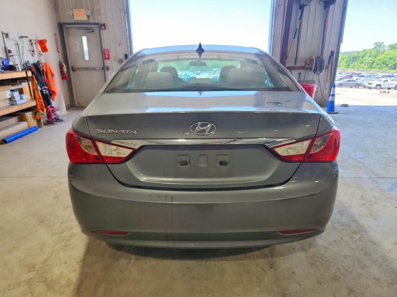 2011 Hyundai Sonata Gls Blue vin: 5NPEB4AC0BH083323