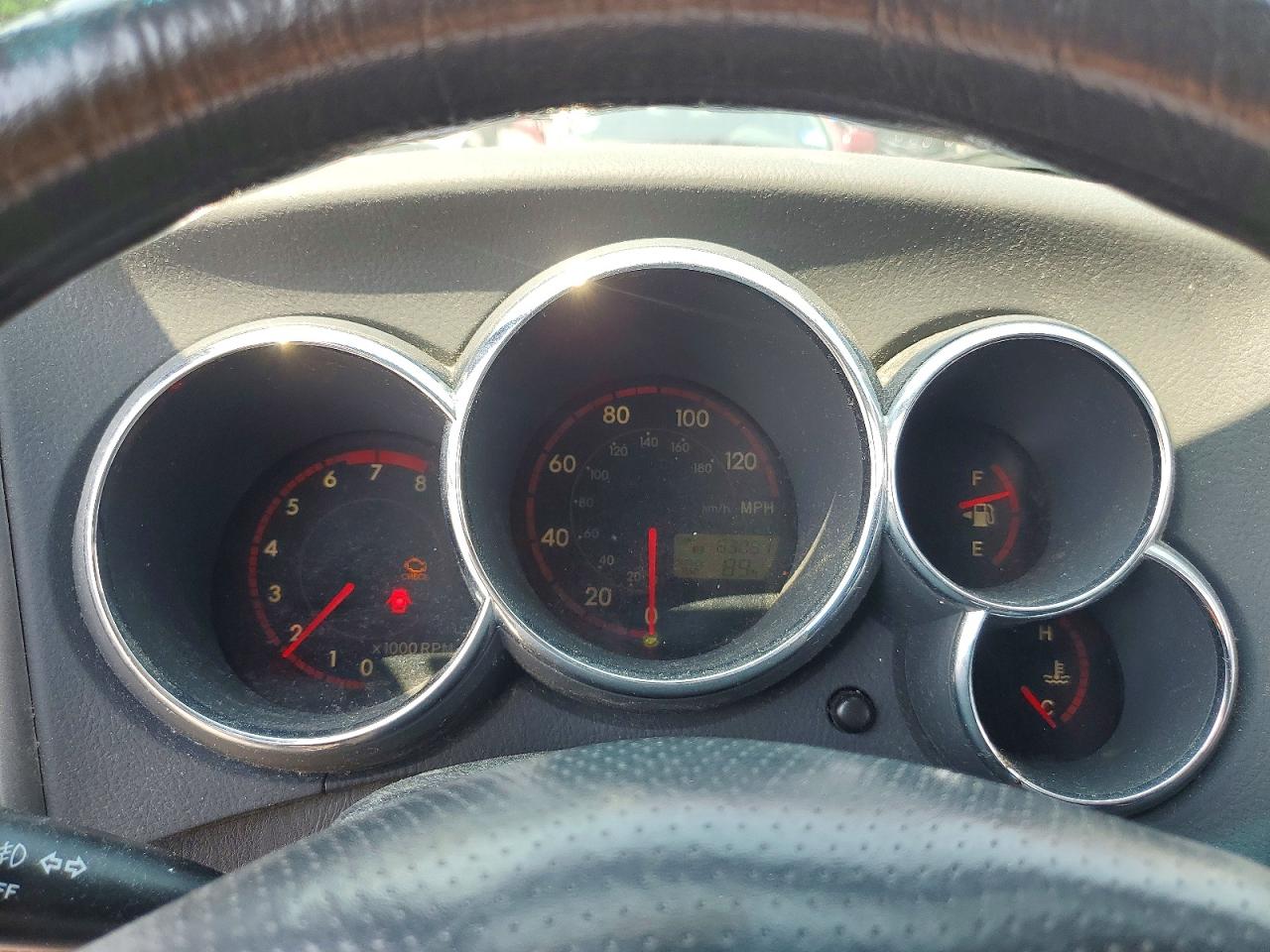 2004 Pontiac Vibe Red vin: 5Y2SL62844Z432467