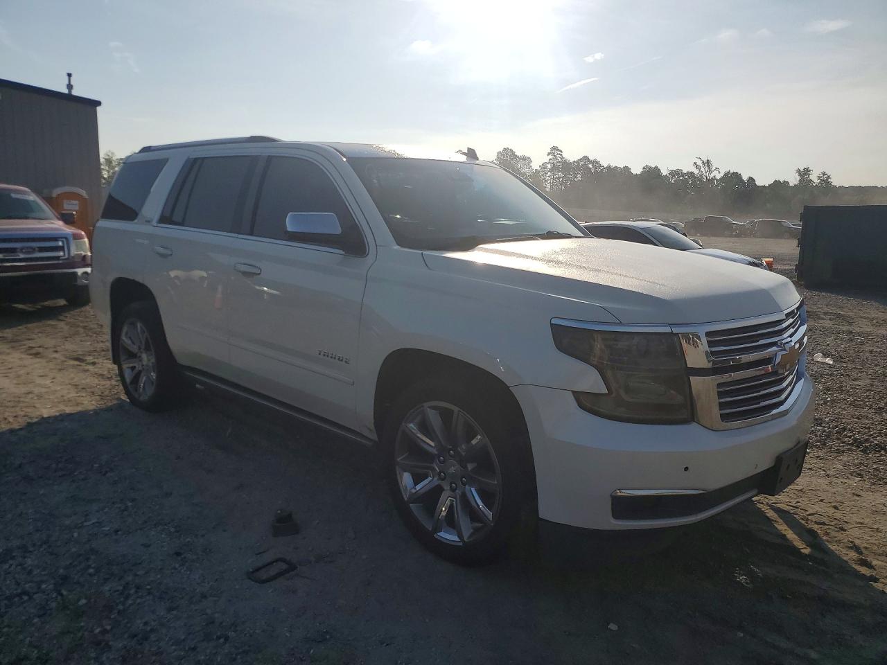 2015 Chevrolet Tahoe K1500 Ltz White vin: 1GNSKCKC9FR281108