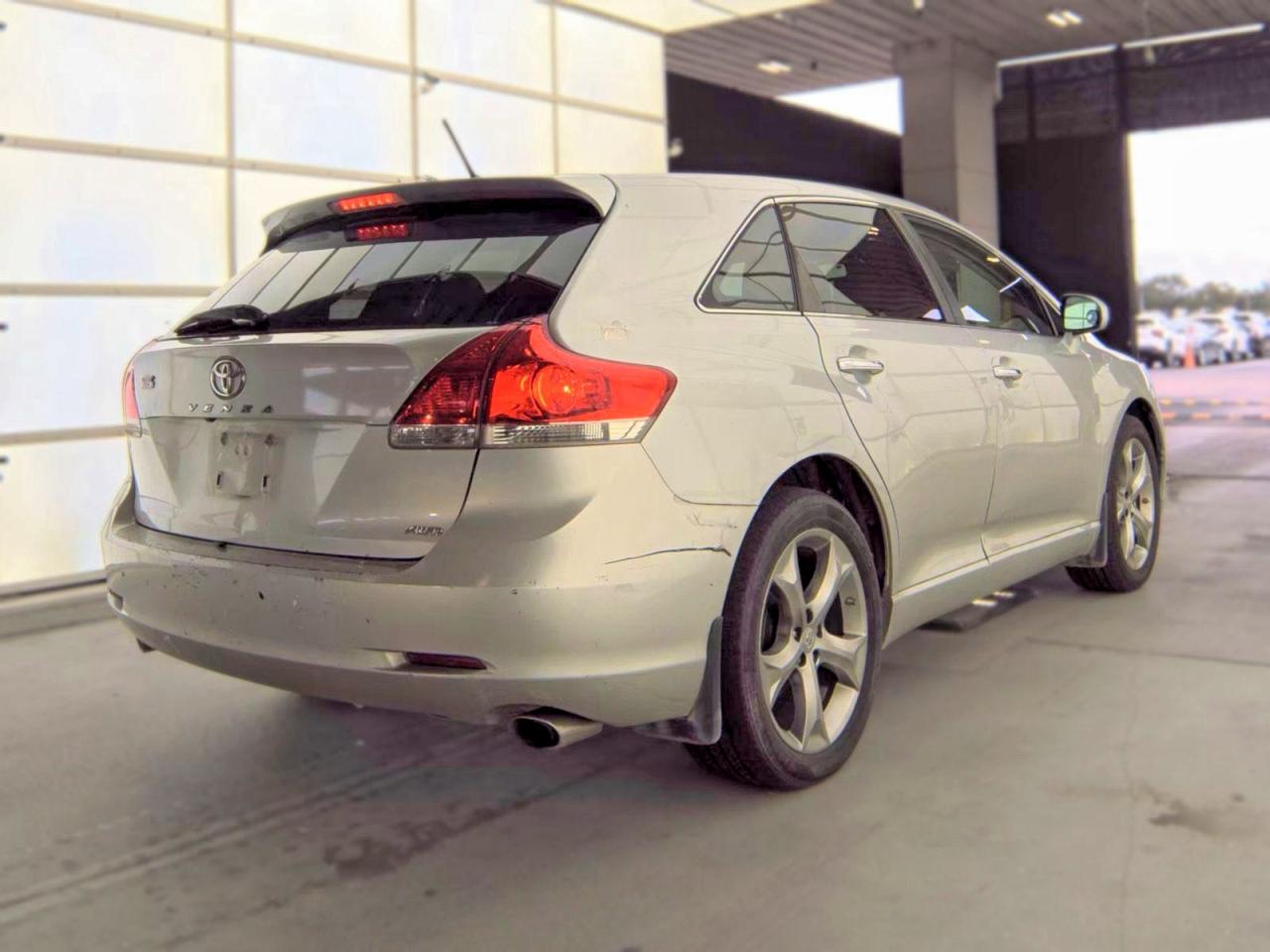 2010 Toyota Venza Awd V6 Silver vin: 4T3BK3BB2AU041228