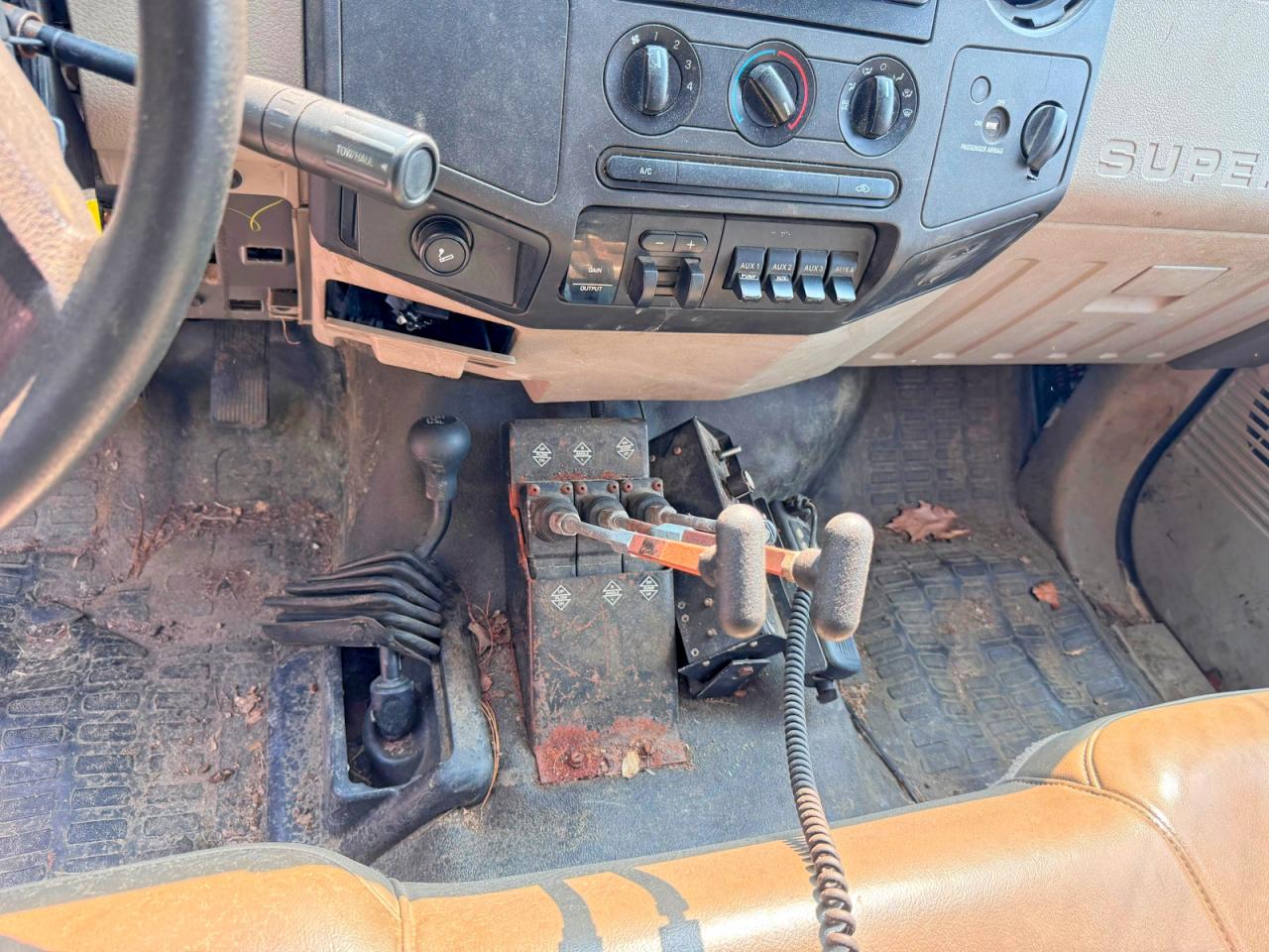 2008 Ford F550 Super Duty Orange vin: 1FDAF57R58EE56591