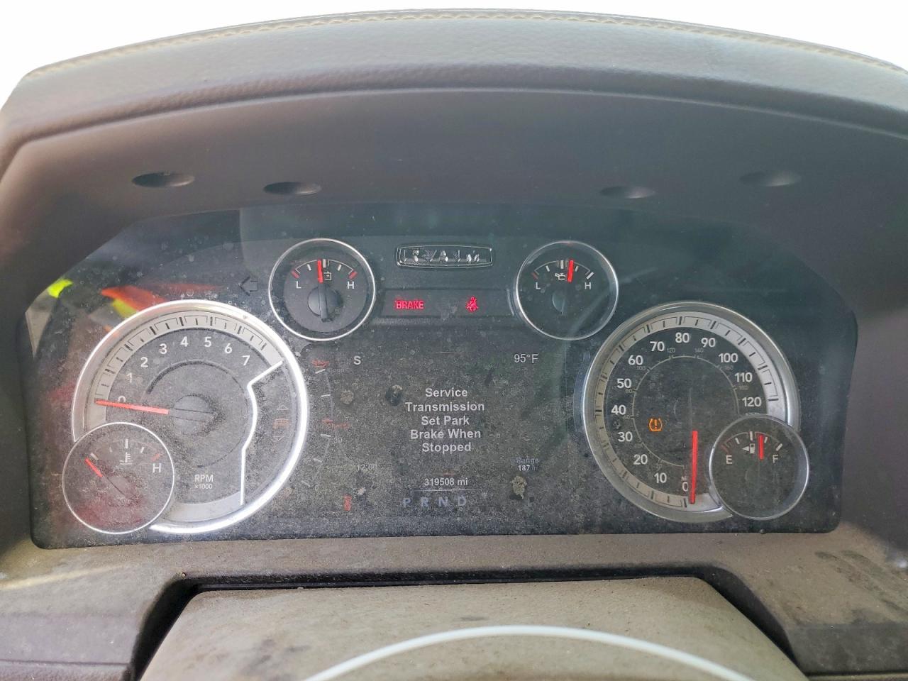2015 Ram 1500 Laramie White vin: 1C6RR7NT7FS552351