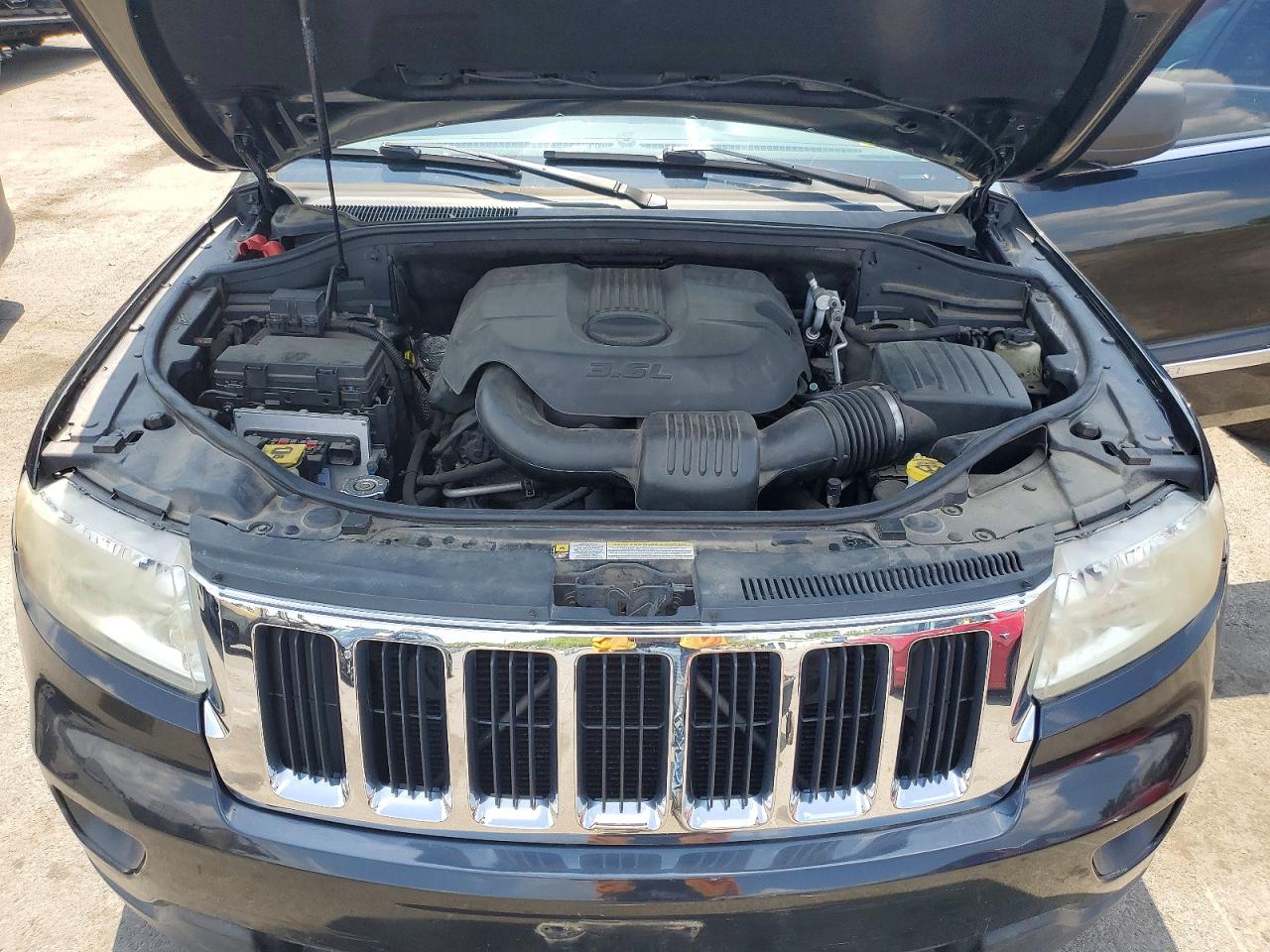 2011 Jeep Grand Cherokee Laredo Charcoal vin: 1J4RR4GG4BC515389