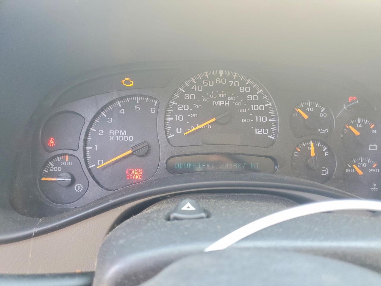 2004 Gmc Sierra K2500 Heavy Duty White vin: 1GTHK23U84F259216