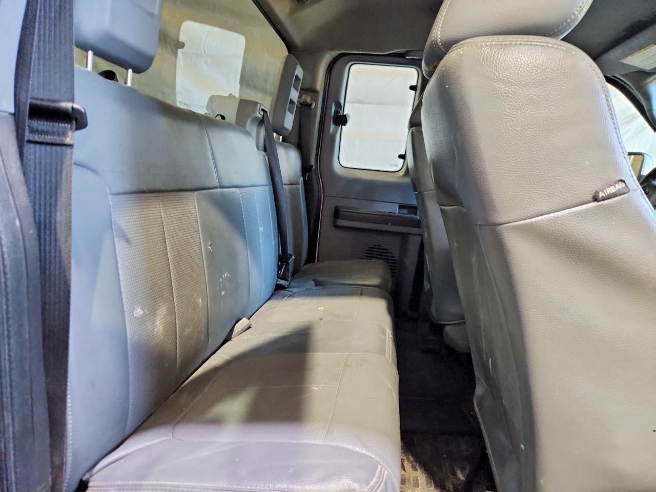 2013 Ford F250 Super Duty White vin: 1FT7X2A61DEB83815