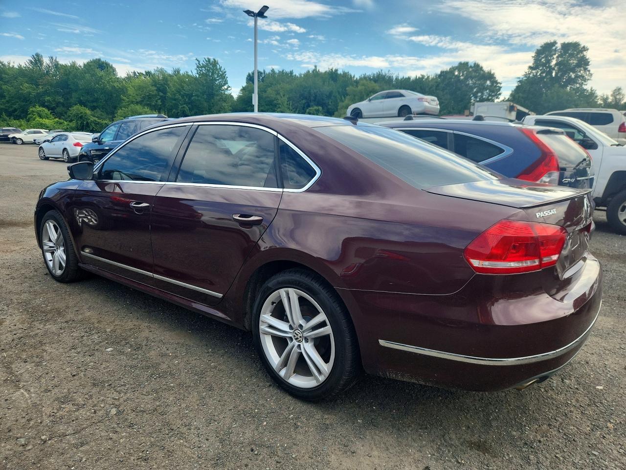 2013 Volkswagen Passat Sel Burgundy vin: 1VWCN7A33DC093307