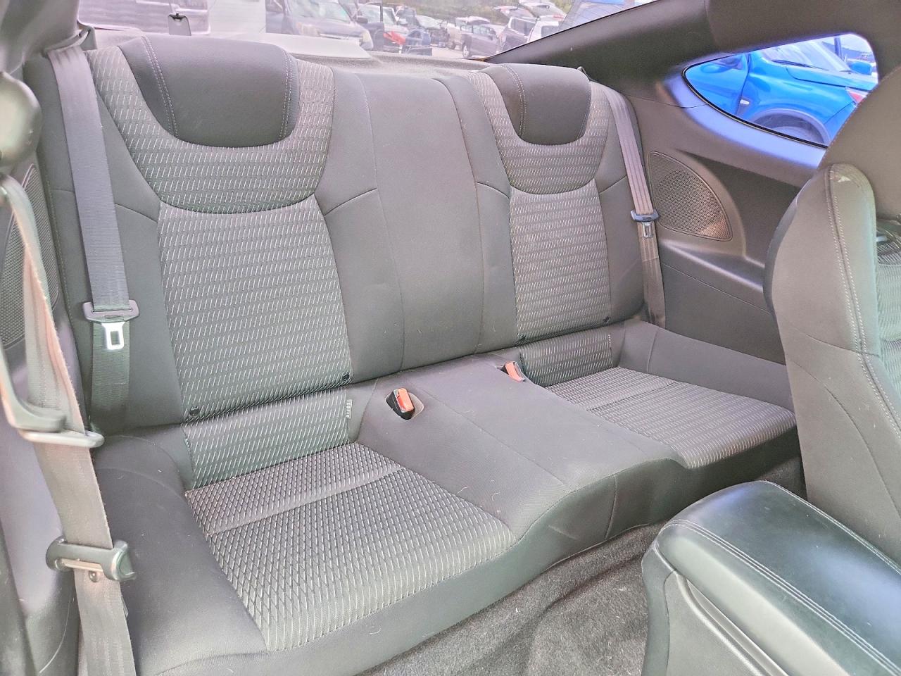 2013 Hyundai Genesis Coupe 2.0t White vin: KMHHT6KD8DU108292