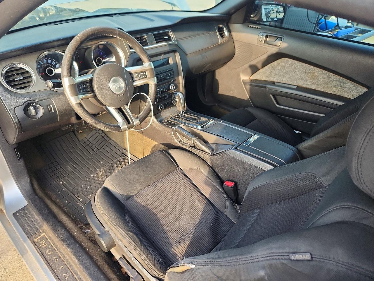 2014 Ford Mustang Silver vin: 1ZVBP8AM4E5209995