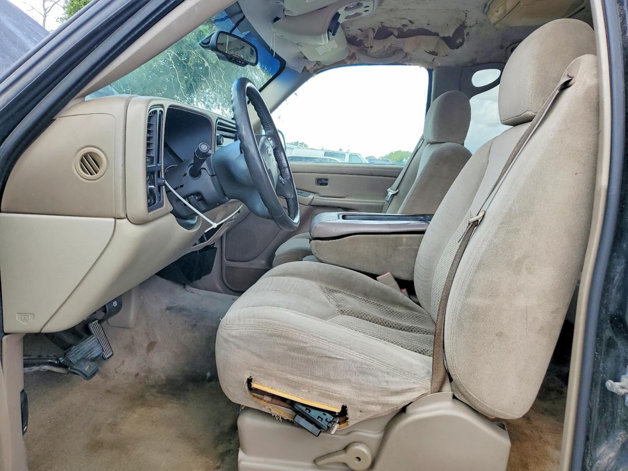 2004 Chevrolet Tahoe C1500 Черный vin: 1GNEC13V34R321355