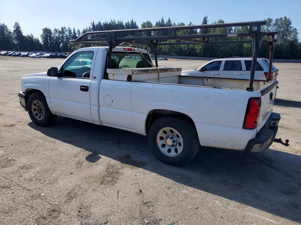 2005 Chevrolet Silverado C1500 White vin: 1GCEC14X35Z152156