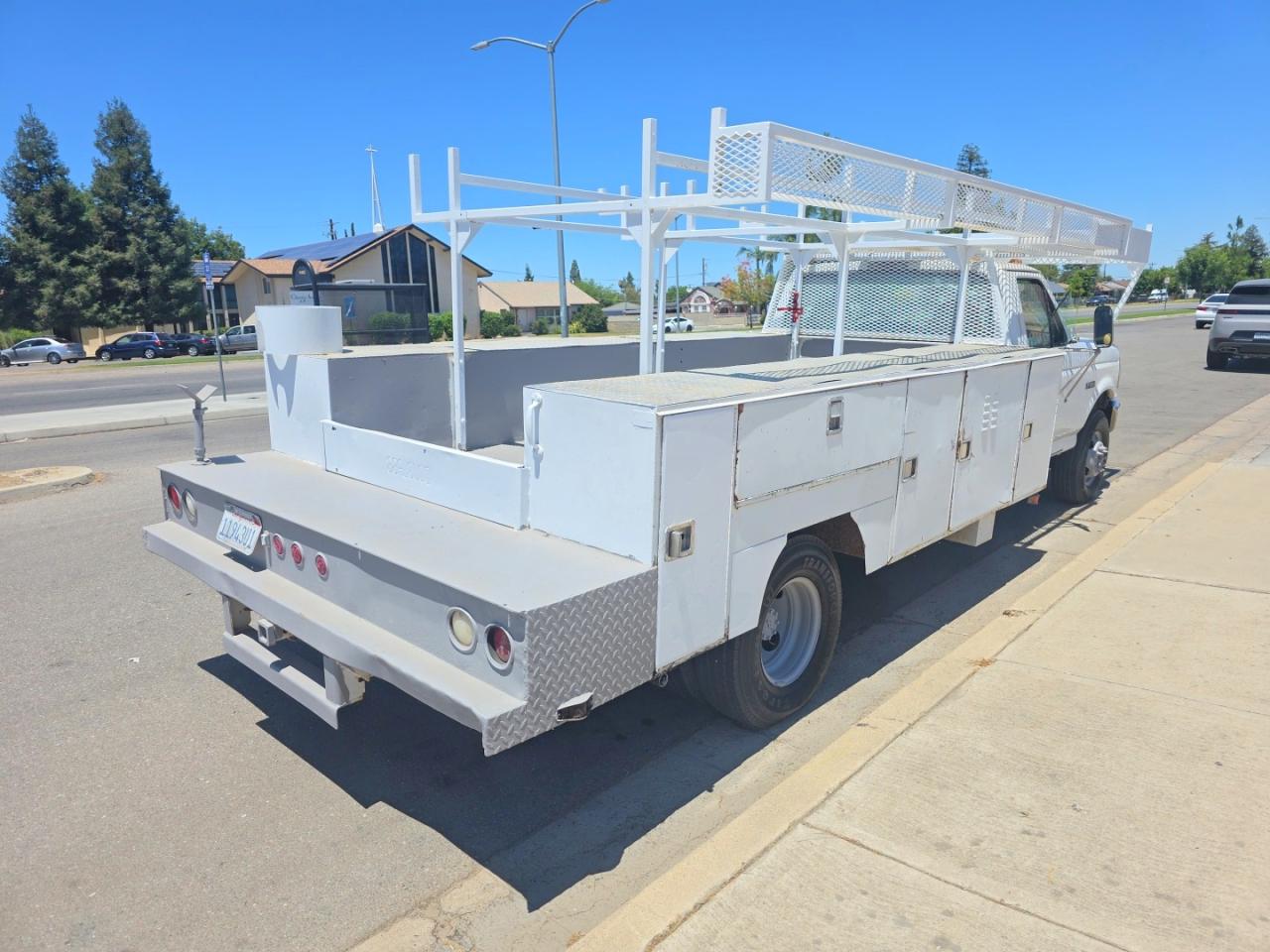 1997 Ford F Super Duty White vin: 1FDLF47G7VEB29283