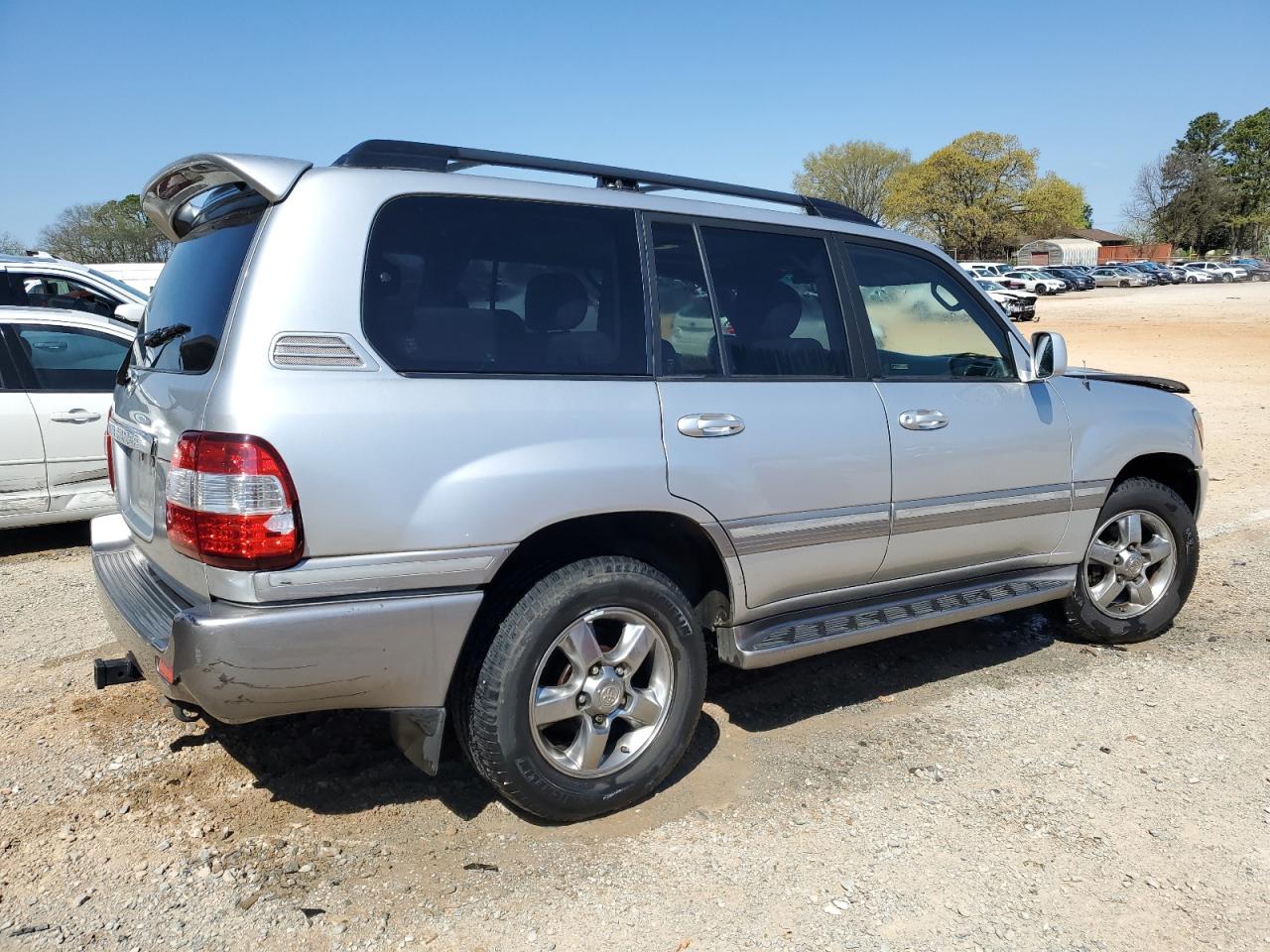 2006 Toyota Land Cruiser White vin: JTEHT05J162089100