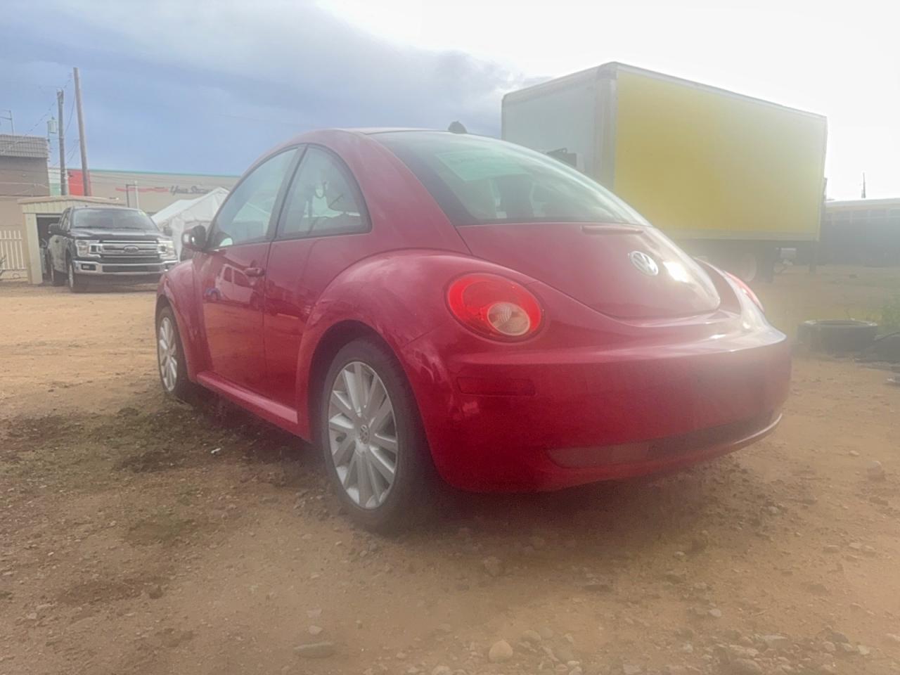 2008 Volkswagen New Beetle S Red vin: 3VWRW31C18M508709