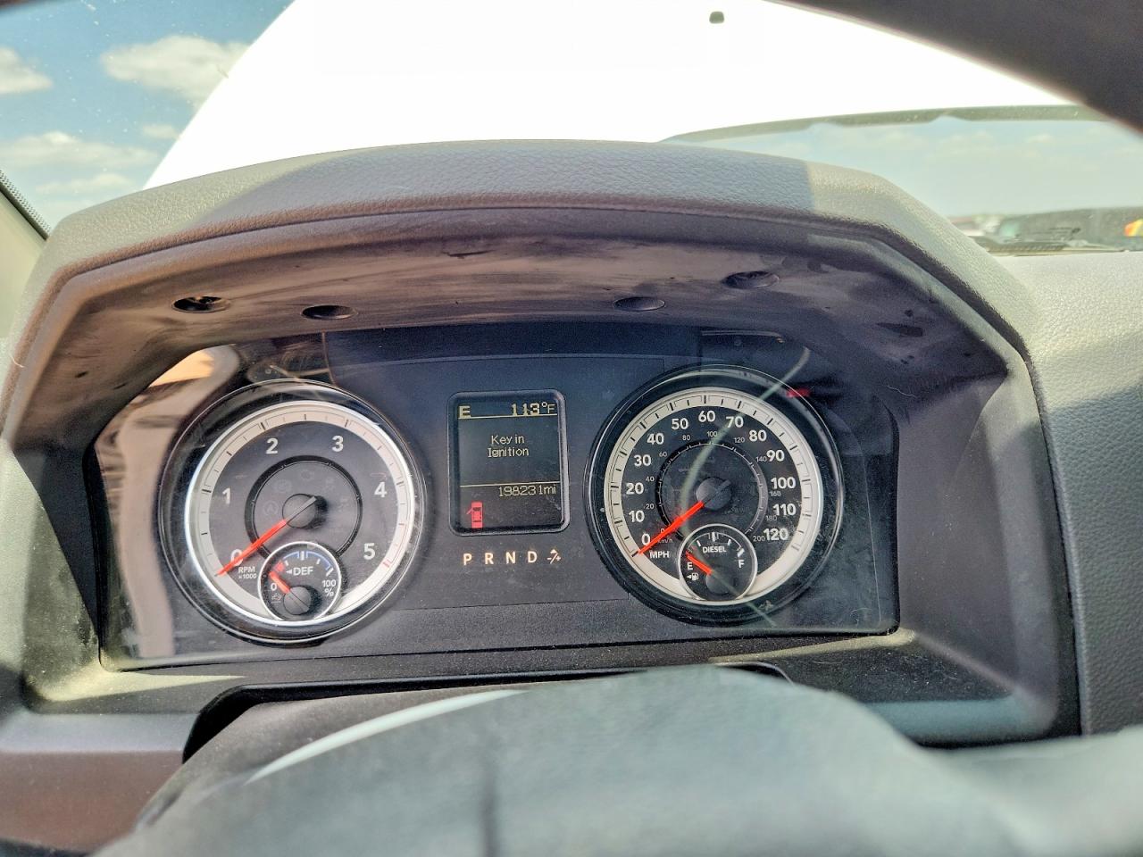 2015 Ram 1500 St White vin: 1C6RR7KM2FS694233