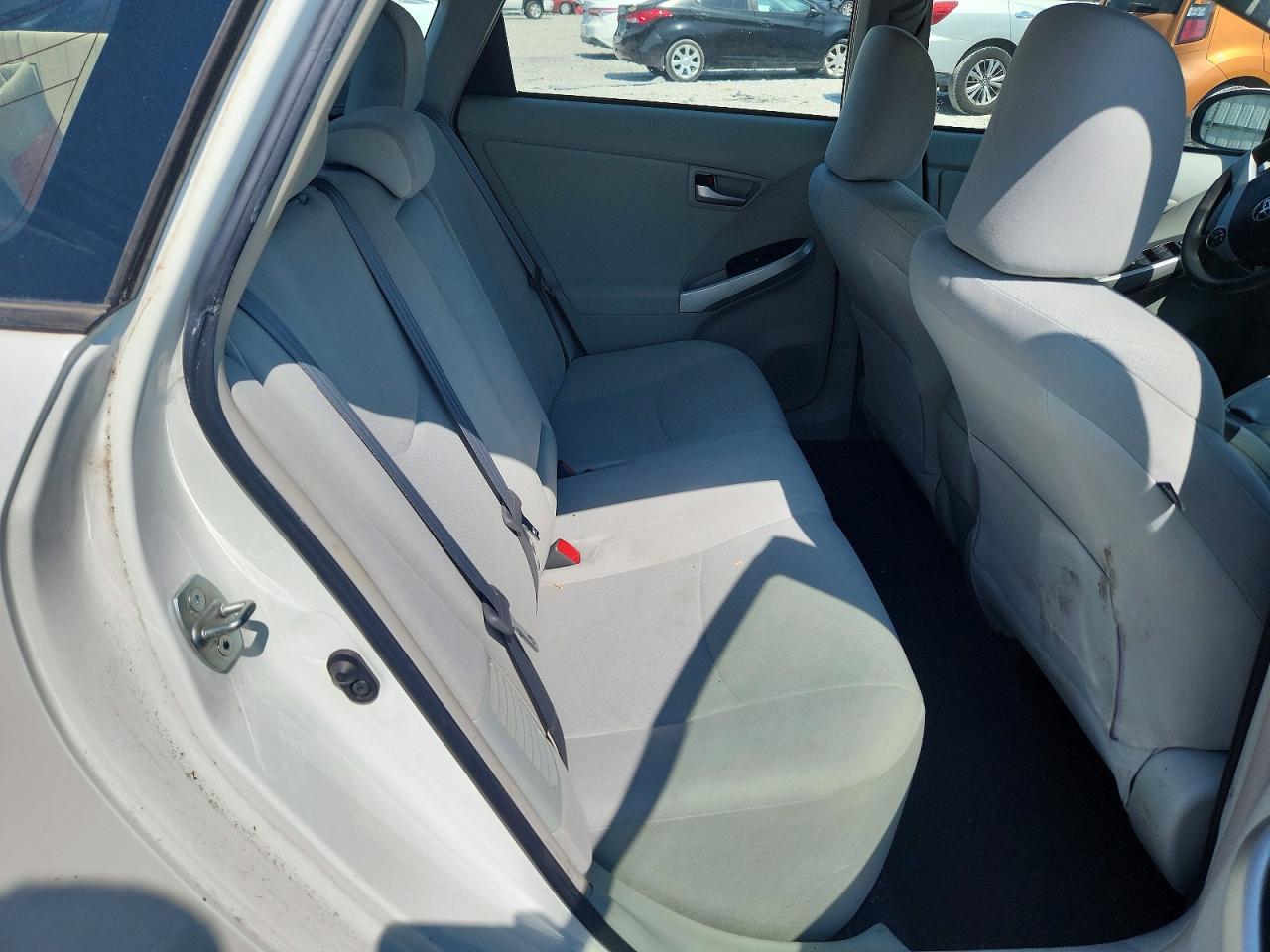 2013 Toyota Prius Two White vin: JTDKN3DU2D1729514