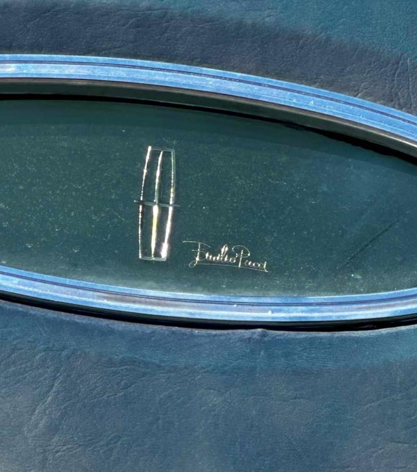 1979 Lincoln Continental Signature Teal vin: 9Y895759997