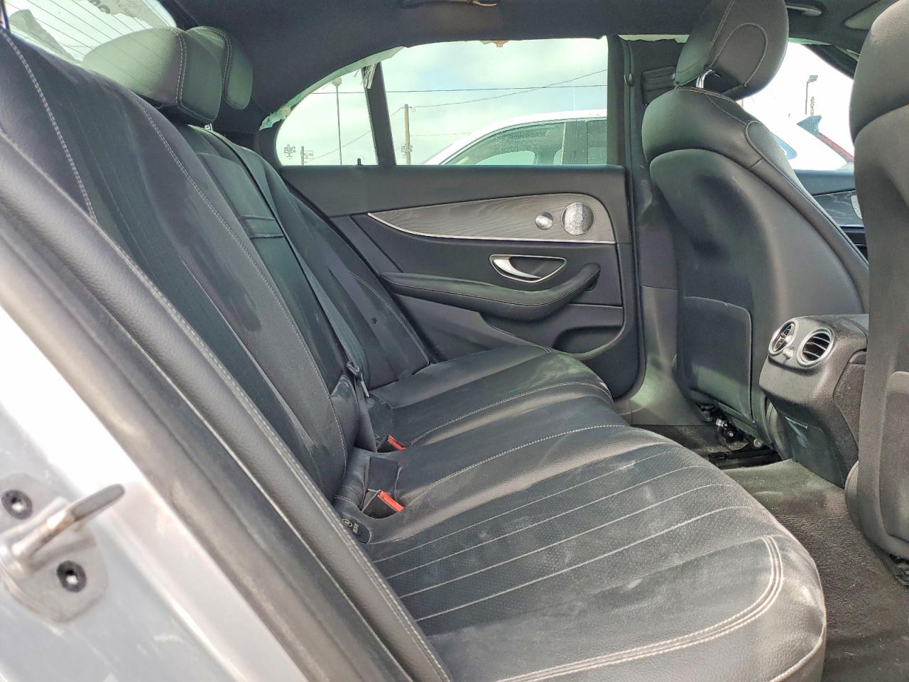 2021 Mercedes-benz E 350 Silver vin: W1KZF8DBXMA893784