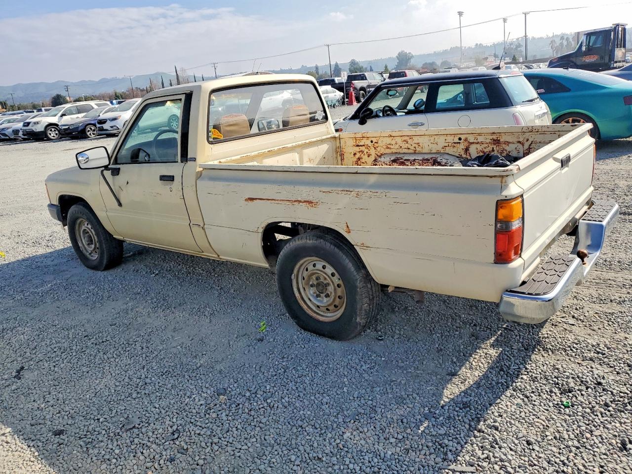1987 Toyota Pickup 1/2 Ton Rn50 Beige vin: JT4RN50R6H0243540
