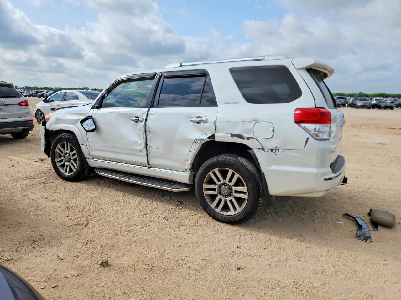 2013 Toyota 4runner Limited White vin: JTEZU5JR1D5055776