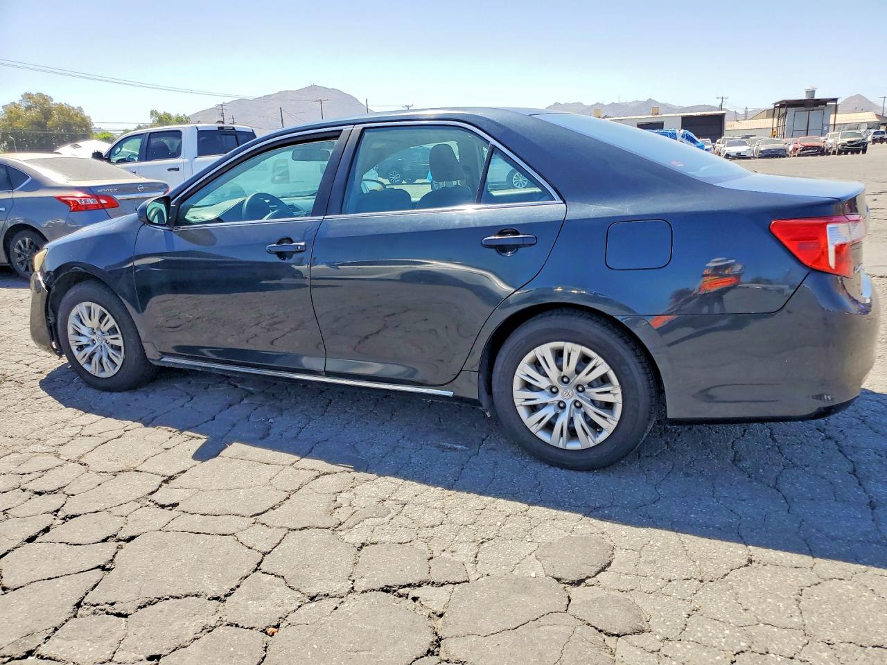 2013 Toyota Camry Le Black vin: 4T1BF1FK1DU651931