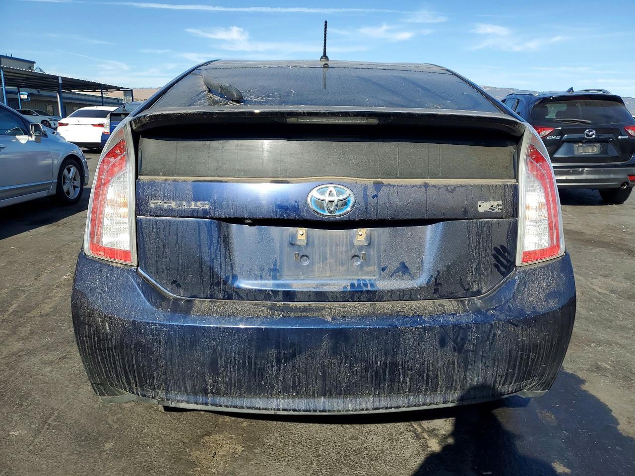 2015 Toyota Prius Two Blue vin: JTDKN3DUXF1911268